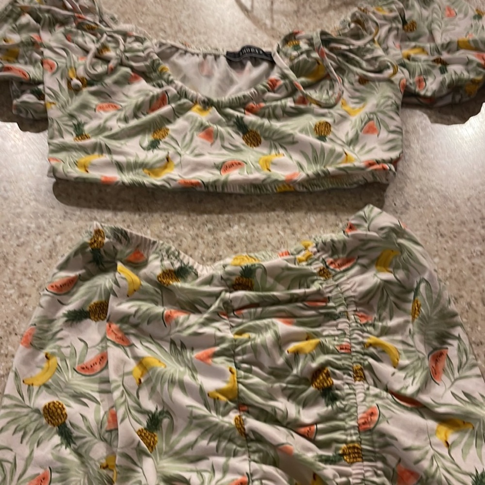 Shop - Picture 2 of 4